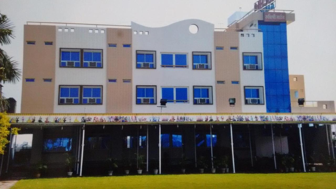 Hotel Ruchishree Garden à Ujjain Extérieur photo